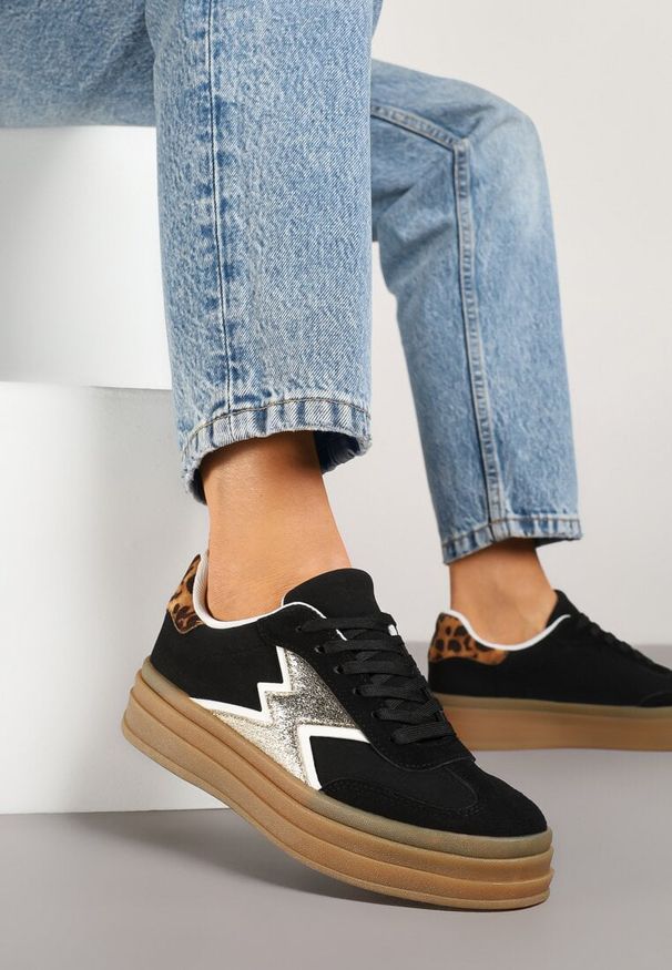 Born2be - Czarne Sneakersy na Kauczukowej Podeszwie z Geometrycznym Wzorem Tolionne. Okazja: na co dzień. Kolor: czarny. Materiał: kauczuk. Wzór: geometria