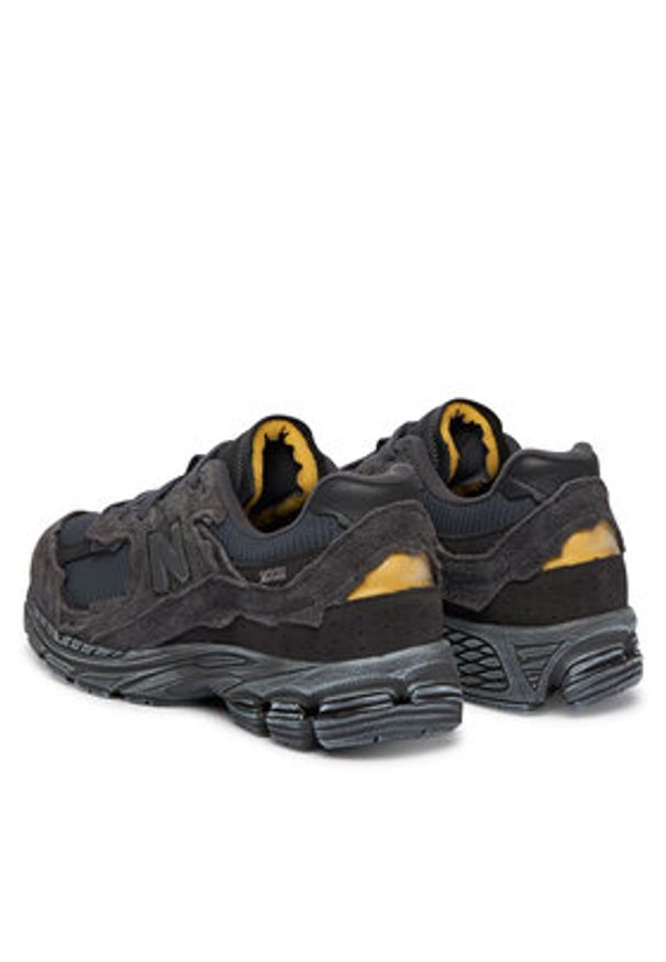 New Balance Sneakersy M2002RDB Czarny. Kolor: czarny. Materiał: materiał