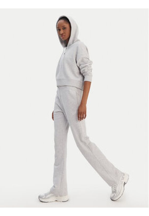 Reebok Spodnie dresowe Zuzanna RK25496CCW Szary Regular Fit. Kolor: szary. Materiał: syntetyk
