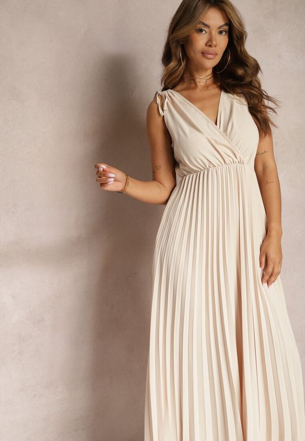 Renee - Beżowa Rozkloszowana Sukienka Plisowana z Wiskozą i Bawełną Wykończona Gumką w Talii Yefia. Okazja: na co dzień. Kolor: beżowy. Materiał: bawełna, wiskoza. Styl: casual