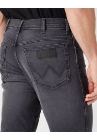 Wrangler - WRANGLER TEXAS SLIM MĘSKIE SPODNIE JEANSOWE JEANSY ASHES W12SBY43A