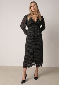 Born2be - Czarna Sukienka w Kropki z Koronką i Transparentnymi Rękawami Hetiera. Okazja: na co dzień. Kolor: czarny. Materiał: koronka. Wzór: kropki, koronka. Styl: casual, klasyczny #6