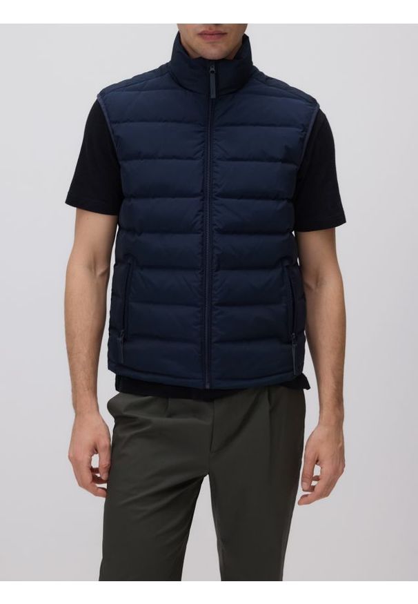 Reserved - Puchowa kamizelka - granatowy. Kolor: niebieski. Materiał: puch