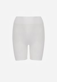 Born2be - Białe Szorty Kolarki z Wysokim Stanem o Modelującym Fasonie Kimolodia. Okazja: na co dzień. Stan: podwyższony. Kolor: biały. Styl: casual #2