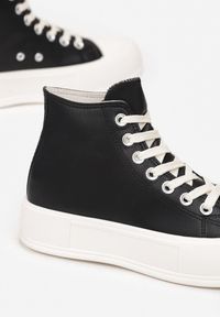 Born2be - Czarne Trampki Barbiche. Wysokość cholewki: za kostkę. Nosek buta: okrągły. Zapięcie: sznurówki. Kolor: czarny. Materiał: guma, jeans. Szerokość cholewki: normalna. Obcas: na platformie #6