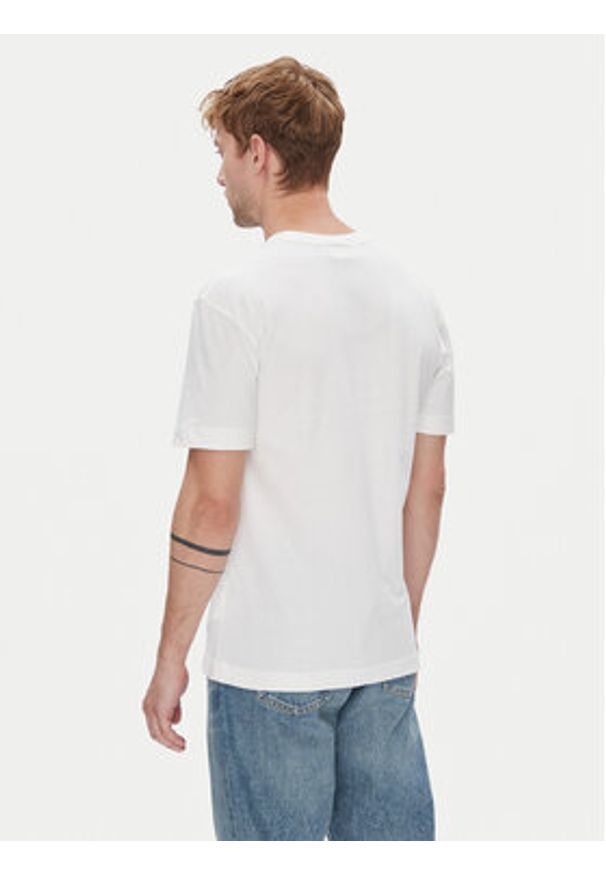 Calvin Klein T-Shirt K10K112749 Biały Comfort Fit. Kolor: biały. Materiał: bawełna