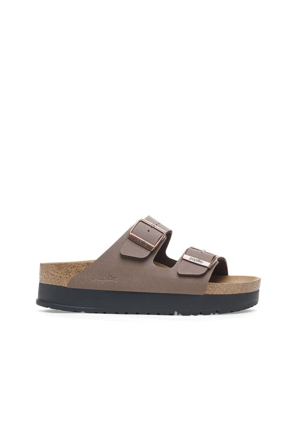 Klapki damskie Birkenstock Papillio Arizona Flex Platform. Zapięcie: klamry. Kolor: brązowy. Materiał: guma, skóra. Obcas: na platformie. Sport: turystyka piesza