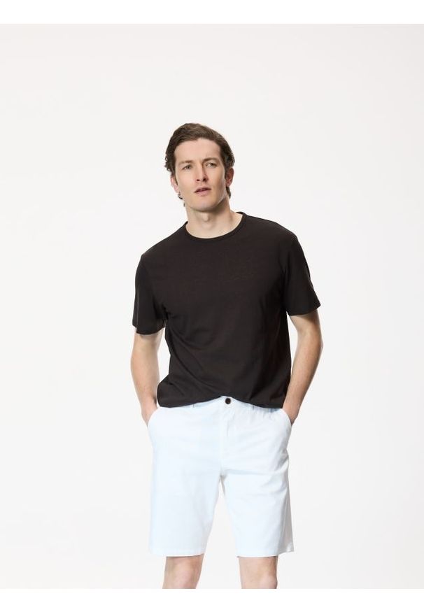 Reserved - T-shirt regular z lnem - brązowy. Kolor: brązowy. Materiał: len