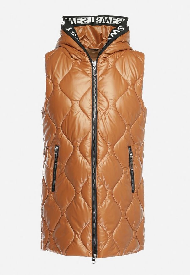 Born2be - Brązowa Pikowana Kamizelka z Kapturem o Dłuższym Fasonie Silvra. Typ kołnierza: kaptur. Kolor: brązowy. Długość: długie