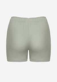Born2be - Zielone Casualowe Szorty z Lnem z Gumką w Talii Filowena. Okazja: na co dzień. Kolekcja: plus size. Kolor: zielony. Materiał: len. Styl: casual #2