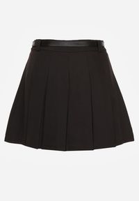 Renee - Czarne Spódnico-Spodenki High Waist z Plisowaniem Wykończone Paskiem Eviennes. Okazja: na co dzień. Stan: podwyższony. Kolor: czarny. Materiał: jedwab. Styl: casual, klasyczny #7