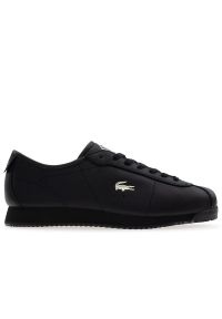 Buty męskie Lacoste Club-Low 125 5 SMA 749SMA0107-02H - czarne. Okazja: na co dzień. Zapięcie: sznurówki. Kolor: czarny. Materiał: guma, skóra. Wzór: aplikacja. Obcas: na płaskiej podeszwie. Sport: turystyka piesza