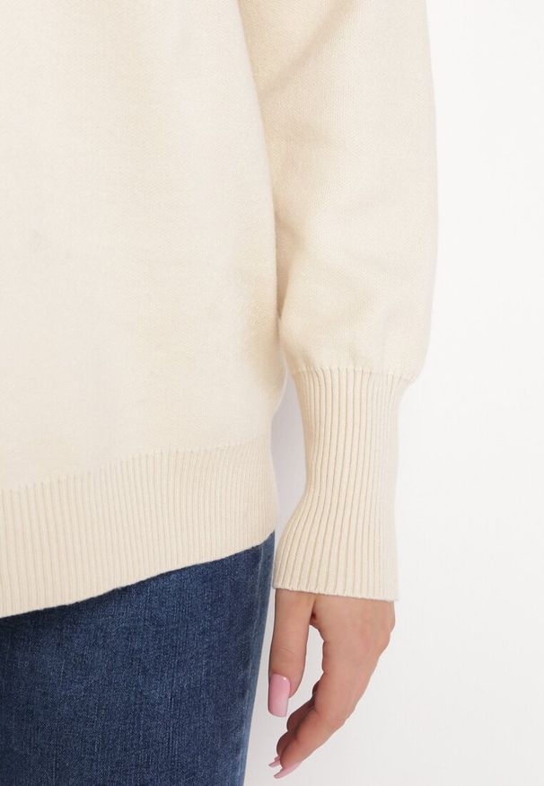 Born2be - Beżowy Sweter z Golfem Zapinanym na Zamek Tihanas. Typ kołnierza: golf. Kolor: beżowy. Materiał: materiał. Wzór: jednolity