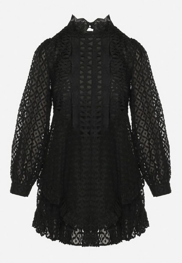 Born2be - Czarna Trapezowa Sukienka Mini z Ażurowym Wzorem i Falbankami Virenia. Typ kołnierza: kołnierz z falbankami. Kolor: czarny. Wzór: ażurowy. Typ sukienki: trapezowe. Długość: mini