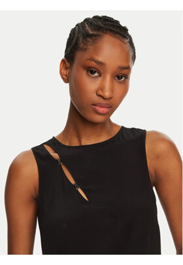 Patrizia Pepe Bluzka 8C0760/A8I1-K103 Czarny Regular Fit. Kolor: czarny. Materiał: wiskoza