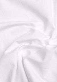 Renee - Biały Bawełniany T-shirt o Gładkim Wykończeniu i Prostym Fasonie Melamene. Okazja: na co dzień. Kolor: biały. Materiał: bawełna. Wzór: gładki. Styl: casual #4