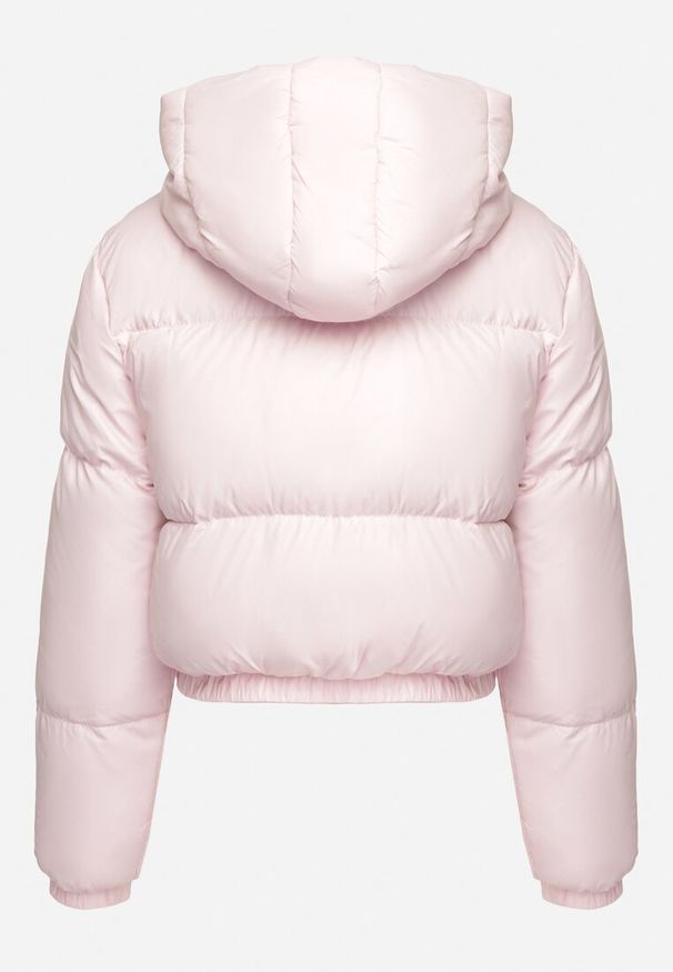 Born2be - Różowa Kurtka Pikowana o Krótkim Fasonie z Kapturem Tinthella. Okazja: na co dzień, na spacer. Typ kołnierza: kaptur. Kolor: różowy. Materiał: jeans. Długość: krótkie. Wzór: aplikacja. Styl: casual, elegancki