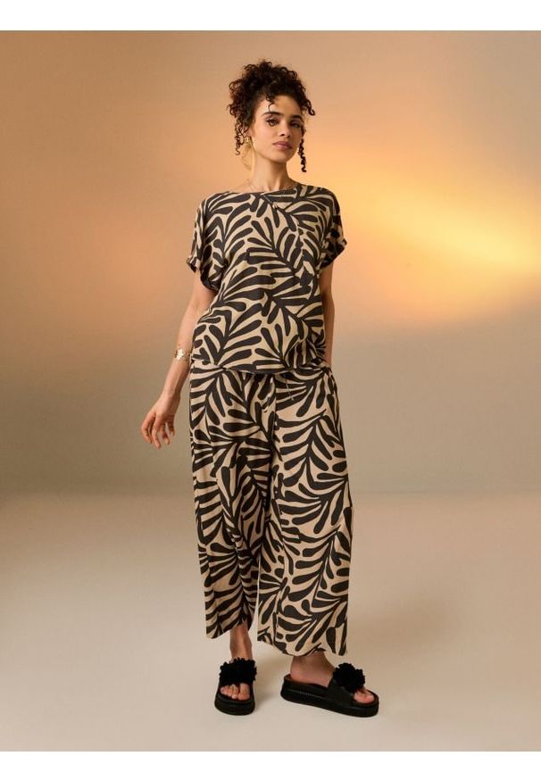 Sinsay - Wiskozowe spodnie wide leg - niebieski. Kolor: niebieski. Materiał: wiskoza