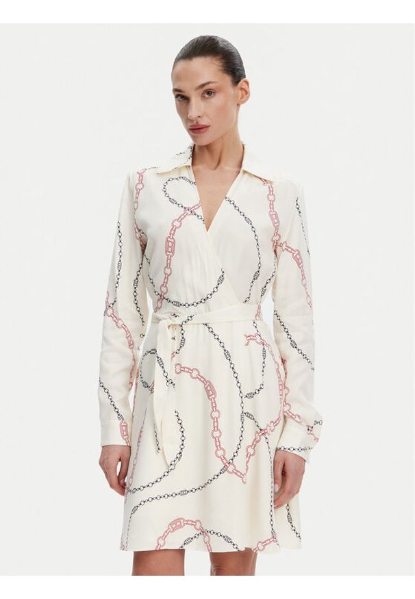 TOMMY HILFIGER - Tommy Hilfiger Sukienka koktajlowa WW0WW44664 Biały Regular Fit. Kolor: biały. Materiał: satyna, wiskoza. Styl: wizytowy