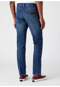 Wrangler - WRANGLER MĘSKIE SPODNIE JEANSOWE WRANGLER GREENSBORO BLUE ARCADE W15QYL31Q 112145844