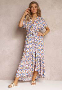 Renee - Niebieska Sukienka z Wiskozy i Kopertowym Dekoltem w Fantazyjny Print Abai. Kolor: niebieski. Materiał: wiskoza. Wzór: nadruk. Sezon: lato. Typ sukienki: kopertowe #3