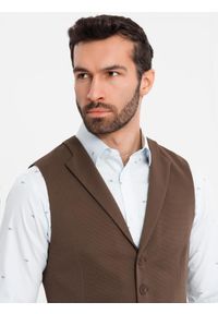 Ombre Clothing - Dopasowana męska kamizelka ze strukturalnej dzianiny z klapami – brązowa V2 - Rozmiar: XXL. Kolor: brązowy. Materiał: dzianina. Styl: klasyczny, elegancki #3