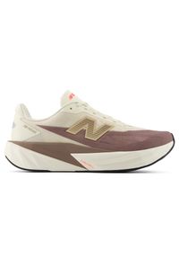 Buty męskie New Balance FuelCell Rebel v5 MFCXLY5 – beżowe. Kolor: beżowy. Materiał: syntetyk, materiał, guma. Szerokość cholewki: normalna. Wzór: geometria. Sport: bieganie, fitness #1