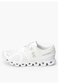 On Running - Sneakersy damskie białe ON RUNNING CLOUD 5. Okazja: na co dzień, na spacer, do pracy. Kolor: biały. Sport: bieganie
