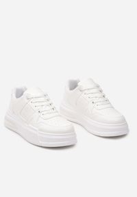Born2be - Białe Sznurowane Sneakersy na Grubej Podeszwie Levitellia. Kolor: biały. Materiał: jeans #2