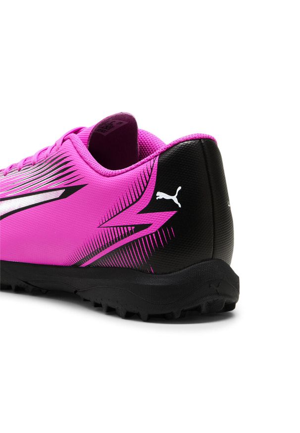 Buty piłkarskie męskie Puma Ultra Play. Zapięcie: sznurówki. Kolor: biały, czarny, różowy, wielokolorowy. Materiał: syntetyk, materiał. Szerokość cholewki: normalna. Sport: piłka nożna