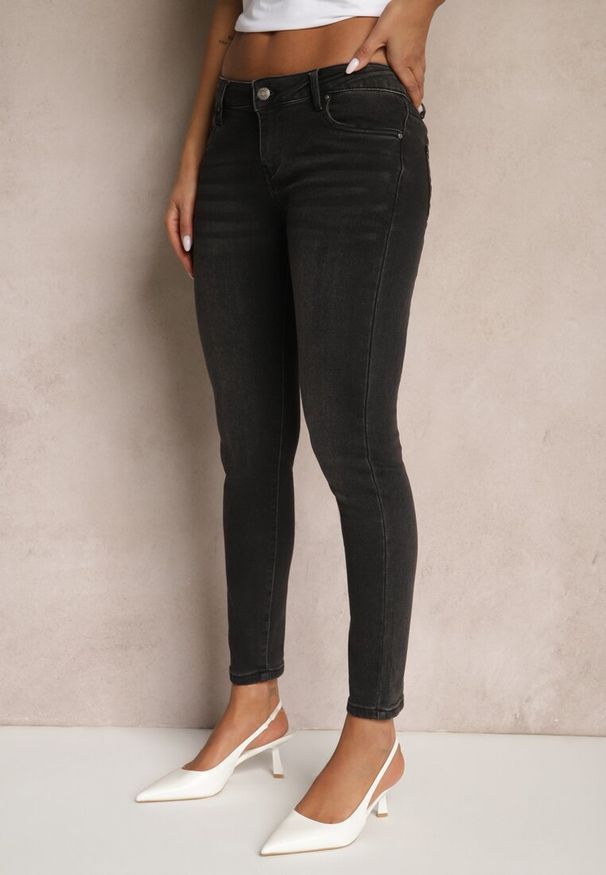 Renee - Czarne Jeansy Skinny Low Waist Wilavia. Okazja: na co dzień. Kolor: czarny. Styl: klasyczny, elegancki, casual