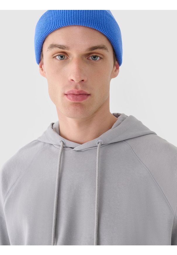 4f - 4F Bluza dresowa nierozpinana z kapturem męska - szara XXL. Okazja: na co dzień. Typ kołnierza: kaptur. Kolor: szary. Materiał: dresówka. Długość rękawa: raglanowy rękaw. Wzór: napisy, nadruk, ze splotem, gładki. Styl: casual, klasyczny, sportowy