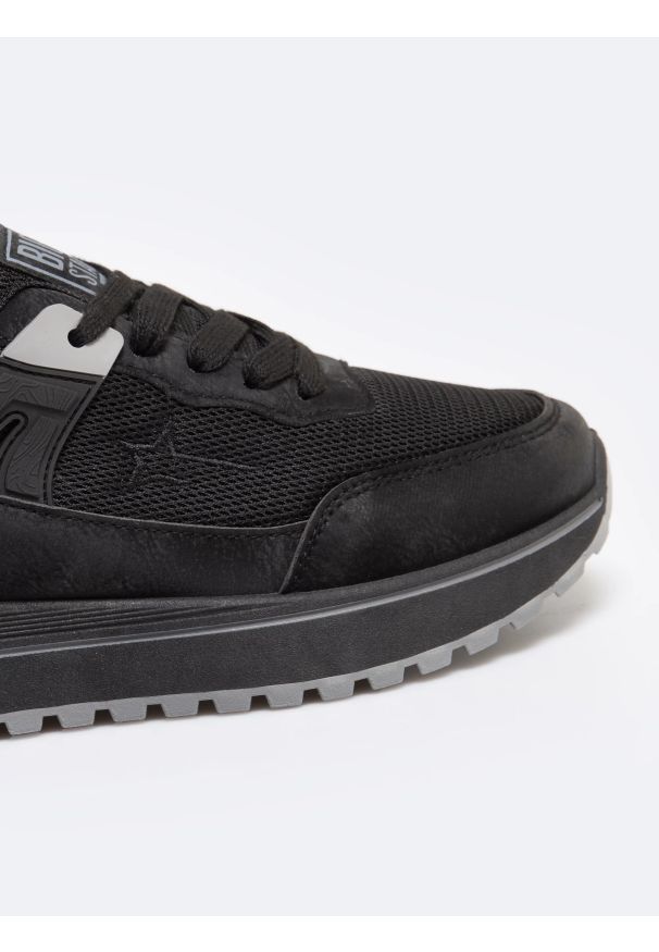 Big-Star - Sneakersy damskie czarne RR374068 906. Okazja: na co dzień. Kolor: czarny. Materiał: materiał