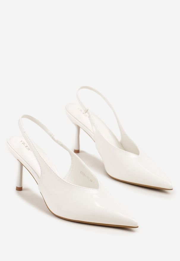 Renee - Białe Czółenka Sandały Slingback Vices na Obcasie Typu Szpilka Tilionea. Okazja: na ślub cywilny, na wesele. Kolor: biały. Materiał: jeans. Obcas: na obcasie. Styl: elegancki. Wysokość obcasa: średni