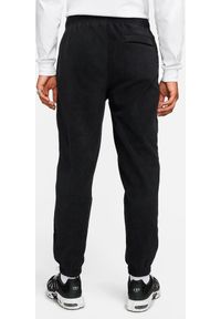 Spodnie sportowe męskie Nike Club Fleece Pant. Kolor: czarny. Materiał: poliester. Sport: piłka nożna