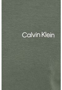 Calvin Klein longsleeve męski kolor zielony gładki. Okazja: na co dzień. Kolor: zielony. Długość rękawa: długi rękaw. Wzór: gładki. Styl: casual #3