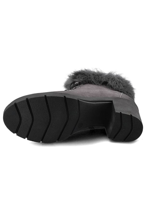 Szare Botki Lemar Damskie Ocieplane Buty Zimowe. Okazja: na co dzień. Kolor: szary. Materiał: futro, nubuk. Sezon: zima. Obcas: na obcasie. Styl: casual, elegancki. Wysokość obcasa: średni