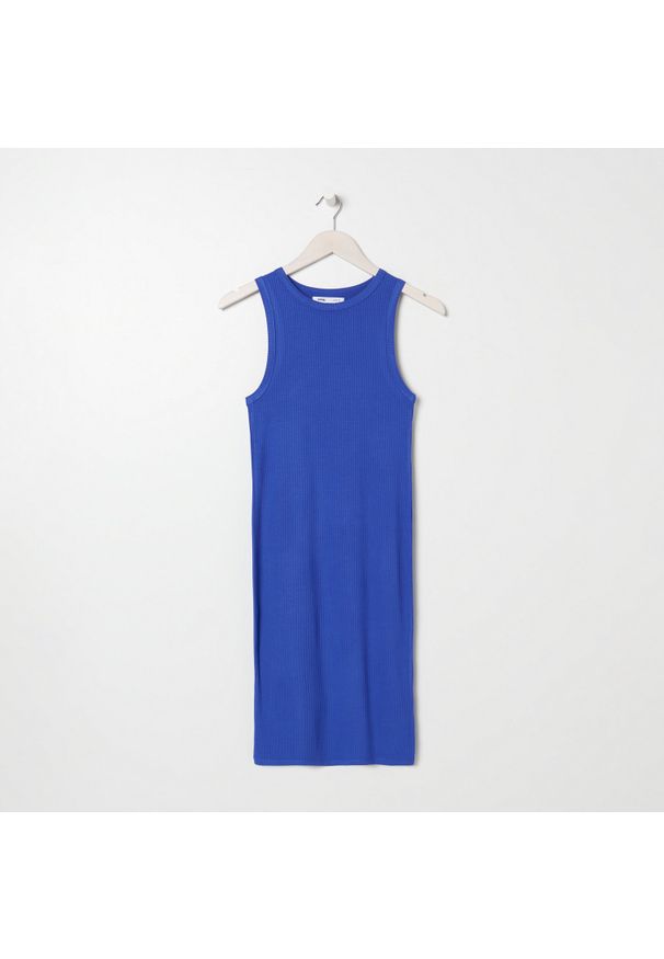 Sinsay - Prążkowana sukienka midi - Niebieski. Kolor: niebieski. Materiał: prążkowany. Długość: midi