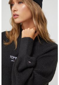 Tommy Jeans sweter damski kolor czarny z półgolfem. Kolor: czarny. Materiał: poliester, dzianina. Długość rękawa: raglanowy rękaw #2