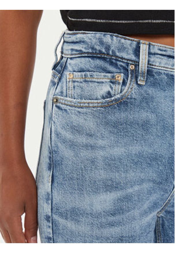 Guess Jeansy W4YA33 D4WBH Niebieski Straight Leg. Kolor: niebieski