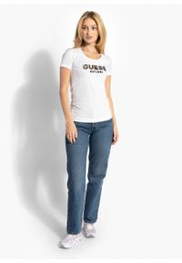 Guess - Koszulka damska GUESS SS RN MESH LOGO TEE. Kolor: biały. Materiał: mesh. Sport: turystyka piesza #2