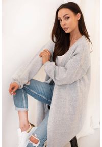 Lemoniade - Elegancki minimalistyczny sweter kardigan jasny szary. Kolor: szary. Styl: elegancki #1