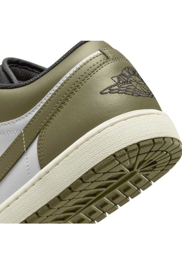 Nike Air Jordan 1 Low Sneakersy męskie. Kolor: czarny. Model: Nike Air Jordan