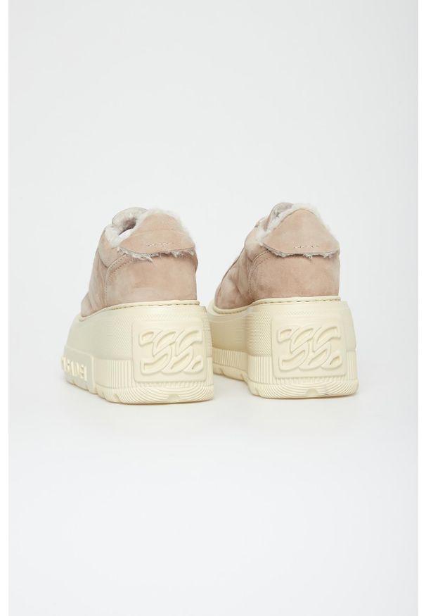 Casadei - Sneakersy damskie zamszowe CASADEI. Materiał: zamsz