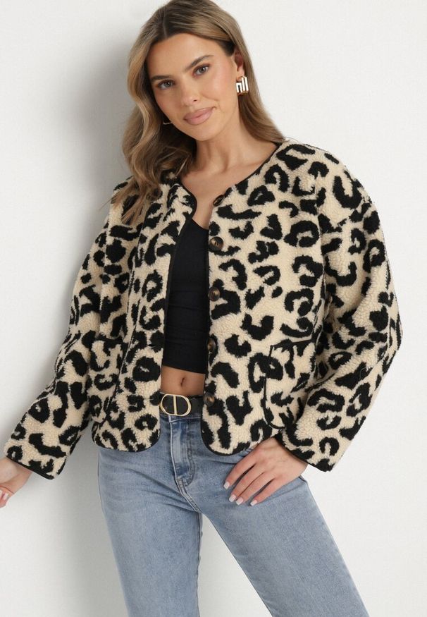 Born2be - Beżowa Panterkowa Futrzana Kurtka z Kieszeniami Sewilaine. Okazja: na co dzień. Kolor: beżowy. Materiał: futro. Styl: casual, elegancki