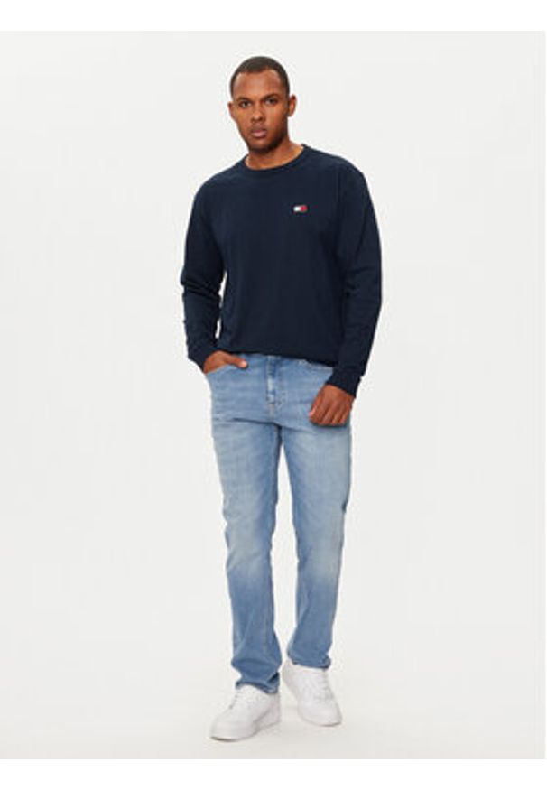 Tommy Jeans Longsleeve DM0DM18436 Granatowy Regular Fit. Kolor: niebieski. Materiał: bawełna. Długość rękawa: długi rękaw