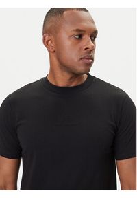 Karl Lagerfeld - KARL LAGERFELD T-Shirt 755036 554225 Czarny Regular Fit. Typ kołnierza: dekolt w karo. Kolor: czarny. Materiał: bawełna