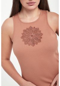 Twinset Milano - Top damski prążkowany z haftem TWINSET. Materiał: prążkowany. Wzór: haft #5