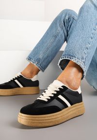 Renee - Czarne Sneakersy Kultowe Tenisówki na Grubej Podeszwie Gonelis. Okazja: na co dzień. Zapięcie: sznurówki. Kolor: czarny. Materiał: jeans