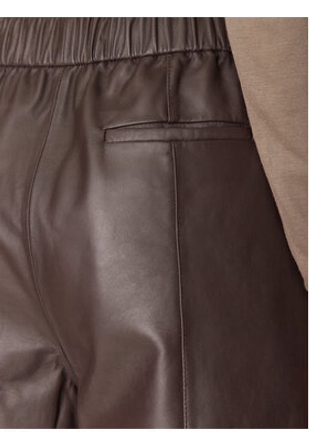 2NDDAY Spodnie skórzane 2251561672 3091 Brązowy Regular Fit. Kolor: brązowy. Materiał: skóra